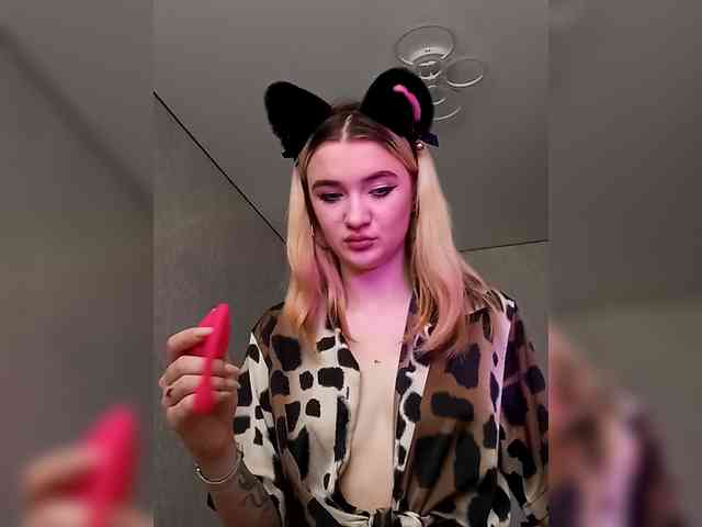 kristibiz webcam