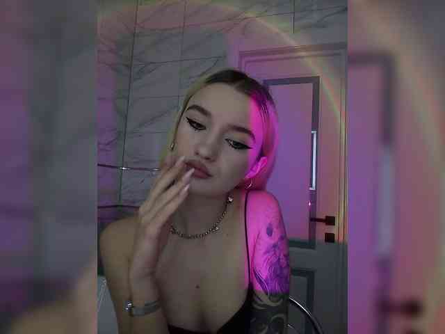 kristibiz webcam