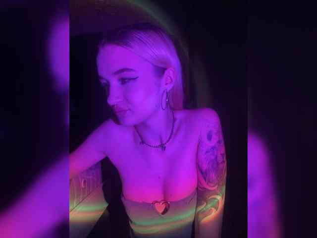 kristibiz webcam