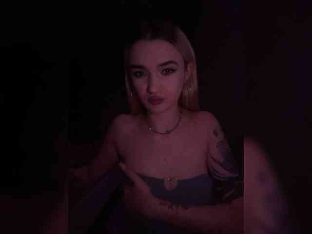 kristibiz webcam
