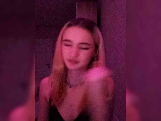 kristibiz webcam