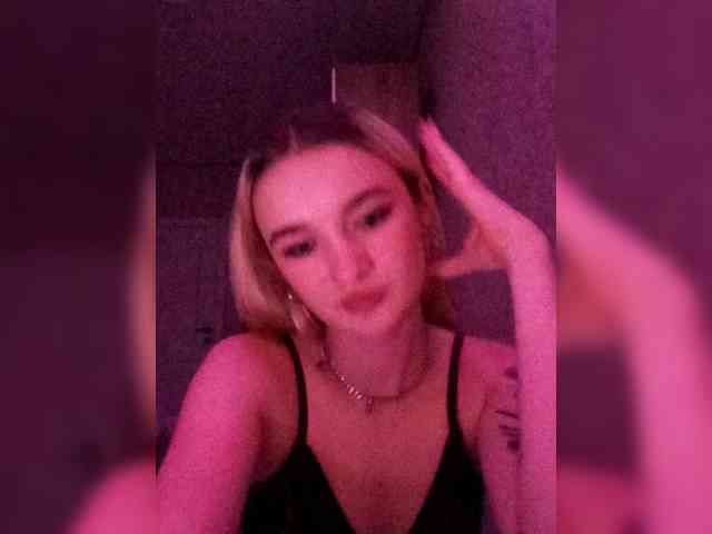 kristibiz webcam