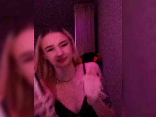 kristibiz webcam