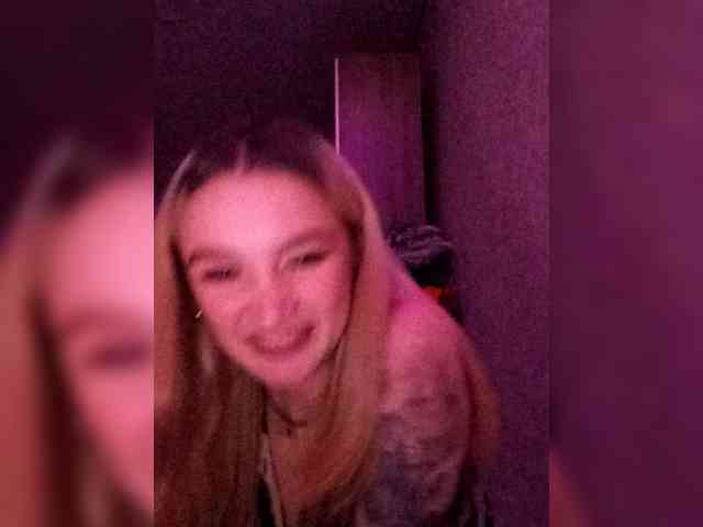 kristibiz webcam
