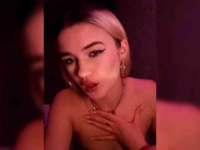 kristibiz webcam
