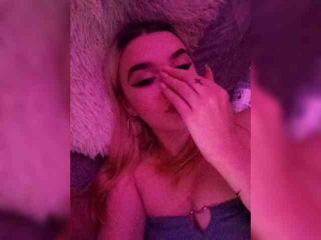 kristibiz webcam