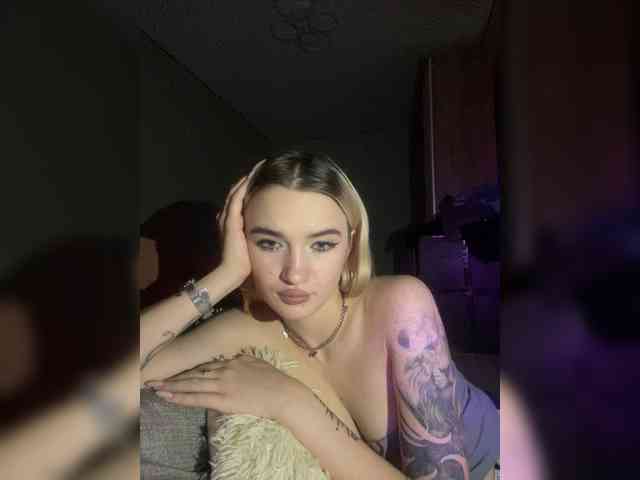kristibiz webcam