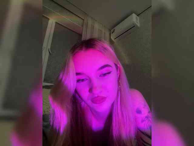 kristibiz webcam