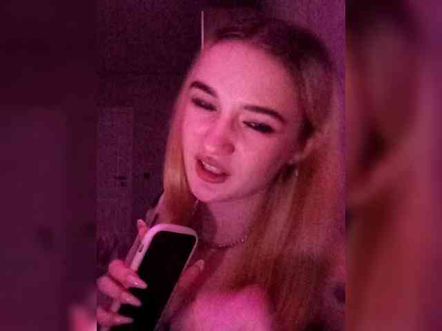 kristibiz webcam