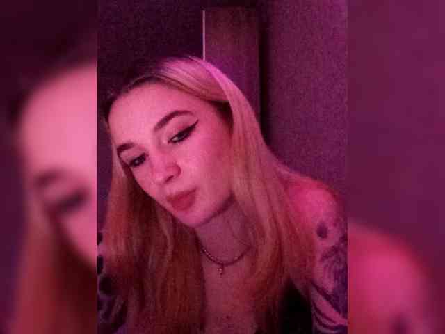 kristibiz webcam
