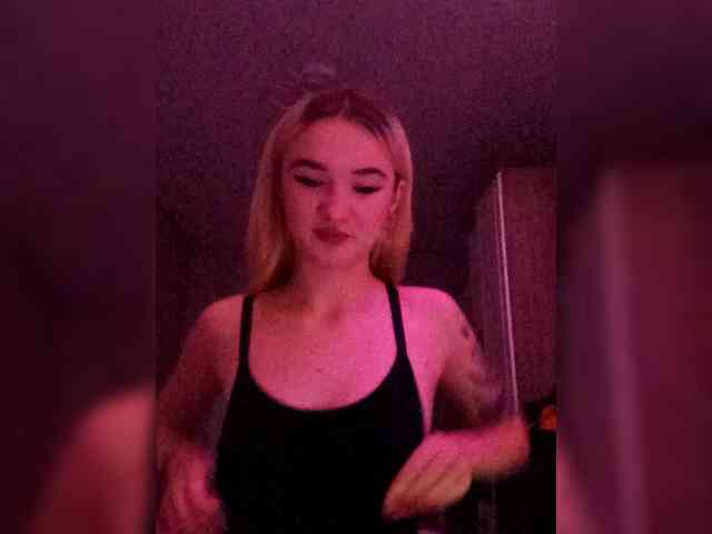 kristibiz webcam