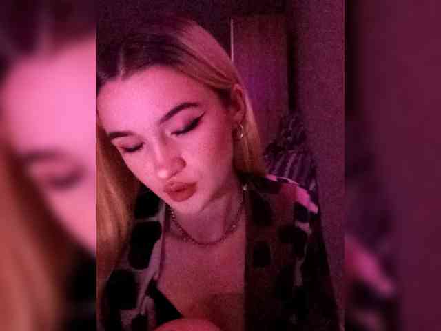 kristibiz webcam