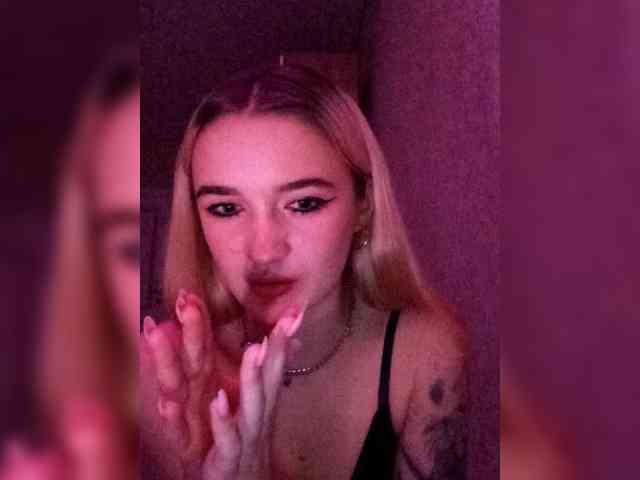 kristibiz webcam