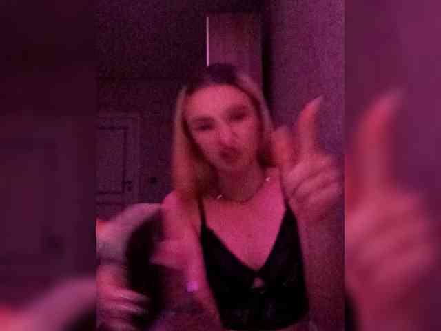 kristibiz webcam