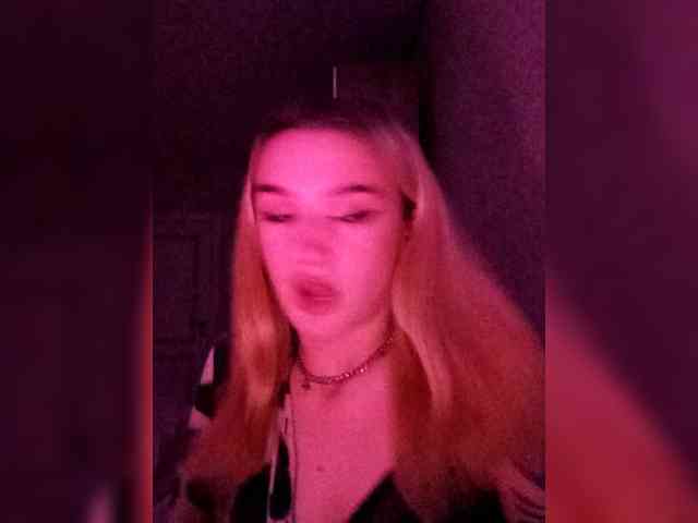 kristibiz webcam
