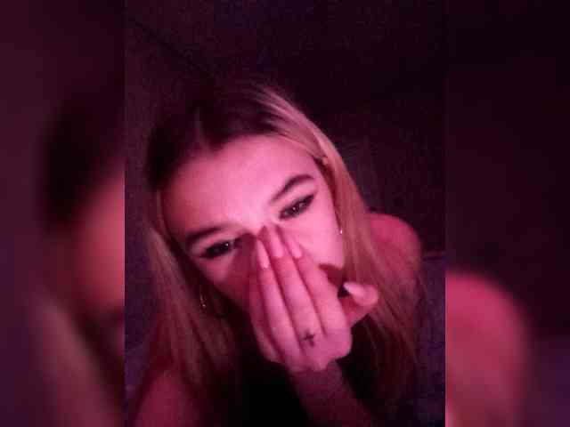 kristibiz webcam