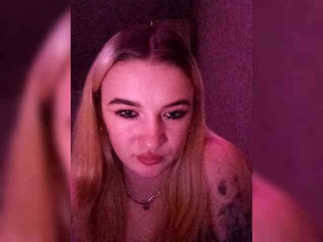 kristibiz webcam