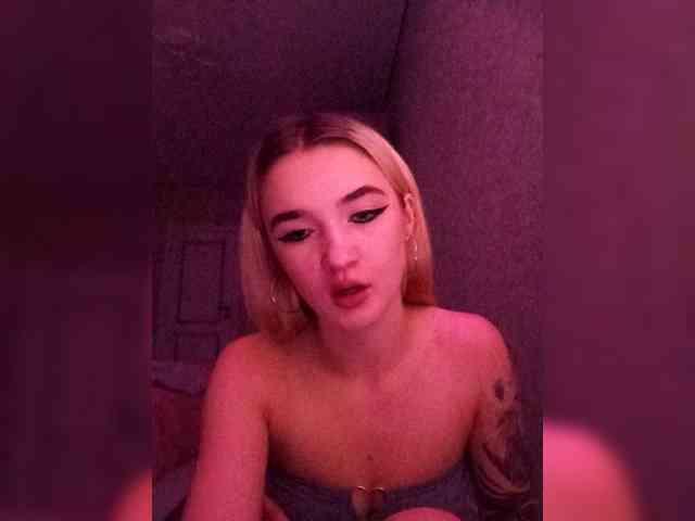 kristibiz webcam