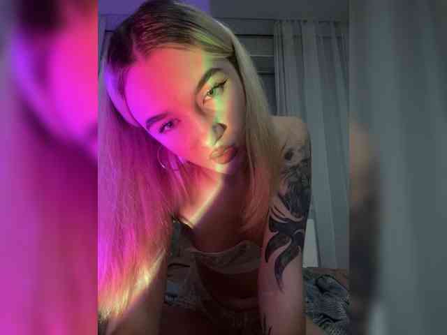 kristibiz webcam