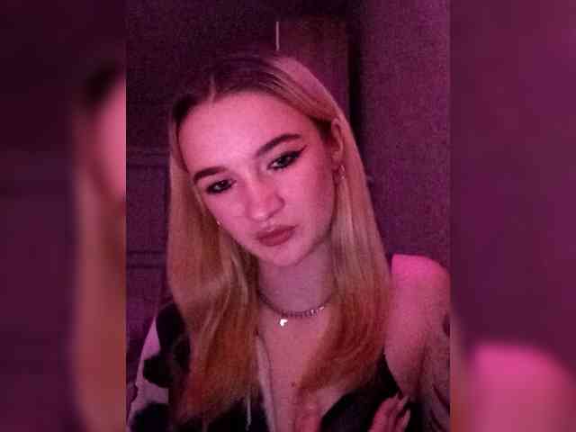 kristibiz webcam