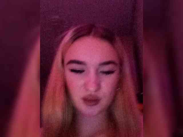 kristibiz webcam
