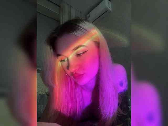 kristibiz webcam