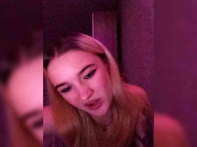 kristibiz webcam