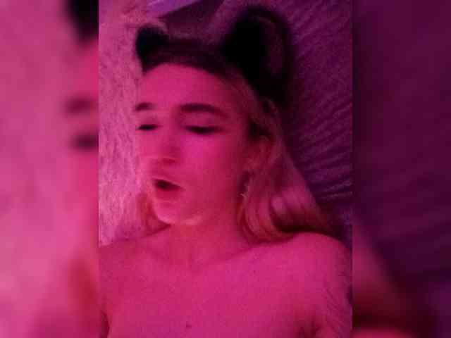kristibiz webcam