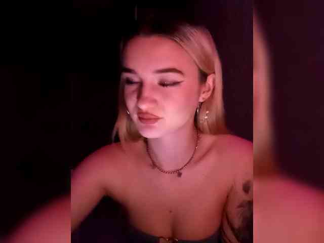 kristibiz webcam