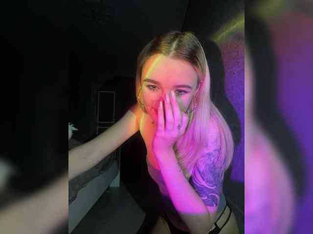 kristibiz webcam