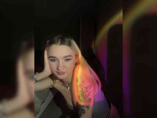 kristibiz webcam