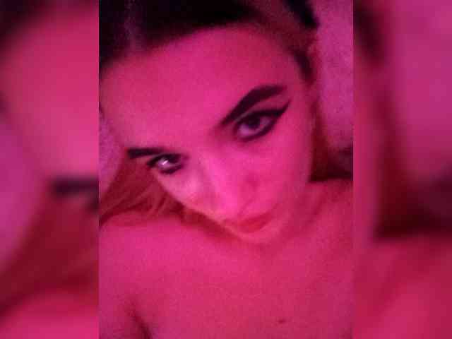 kristibiz webcam