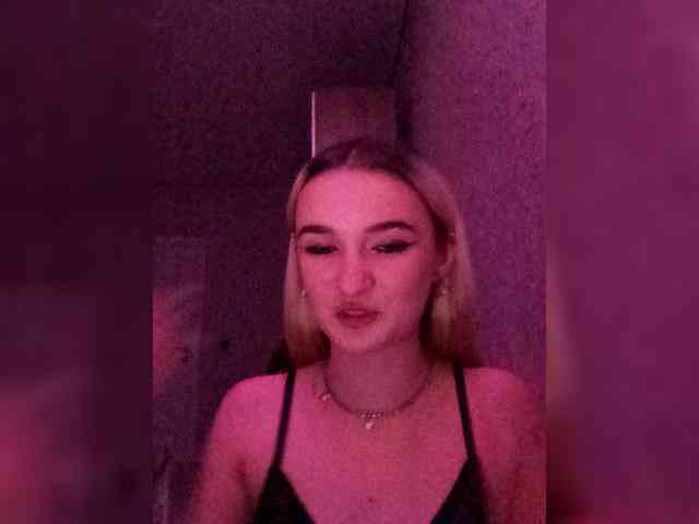 kristibiz webcam