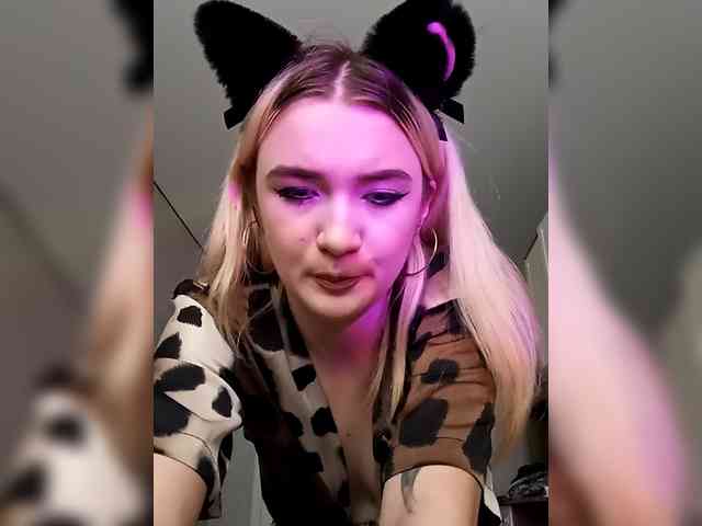 kristibiz webcam