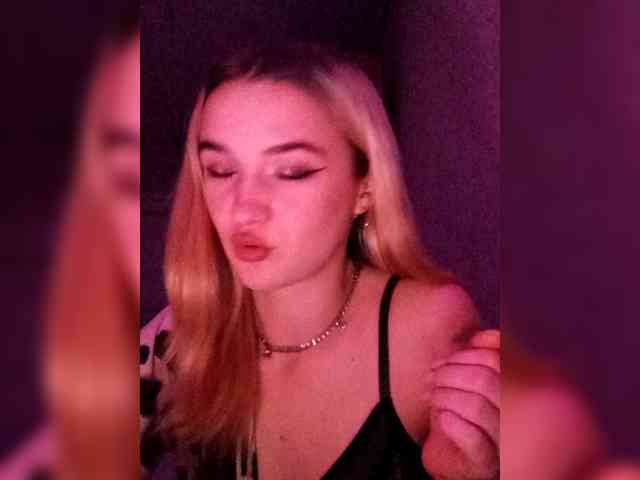 kristibiz webcam