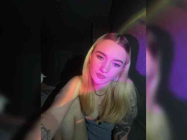 kristibiz webcam