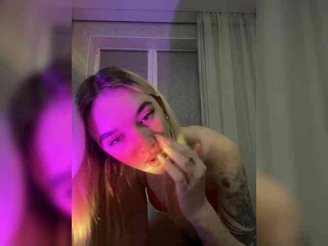kristibiz webcam