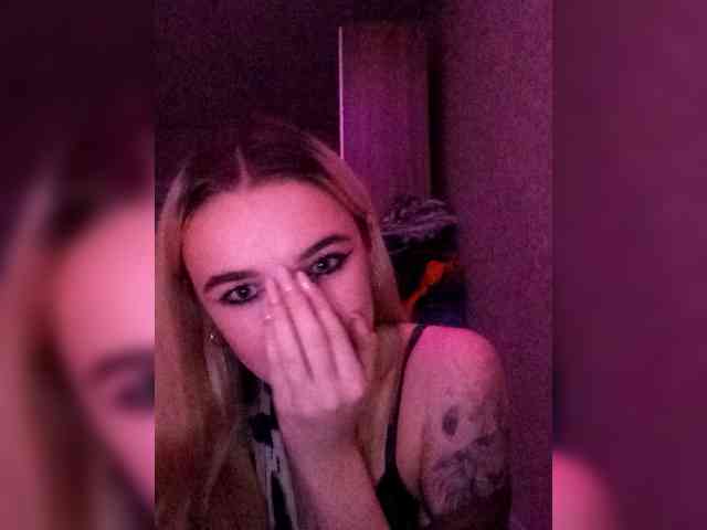 kristibiz webcam