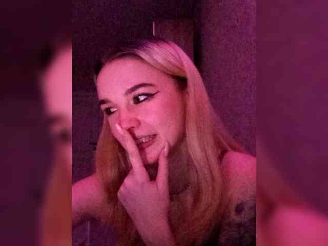 kristibiz webcam