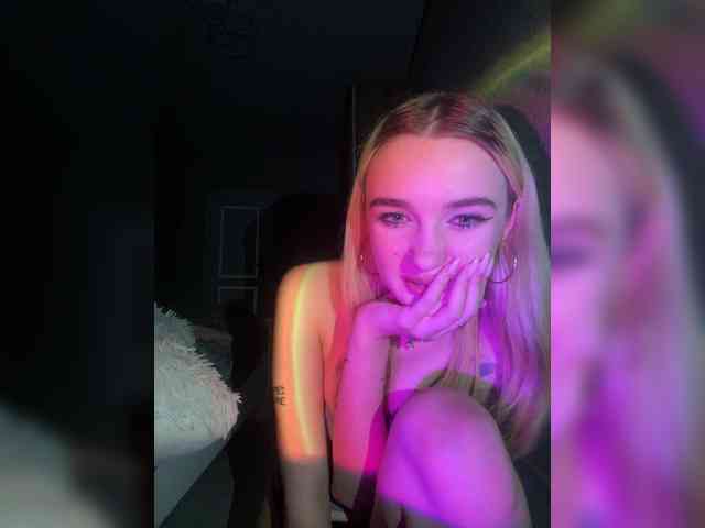 kristibiz webcam