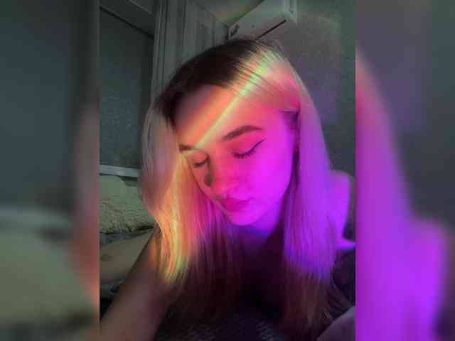 kristibiz webcam