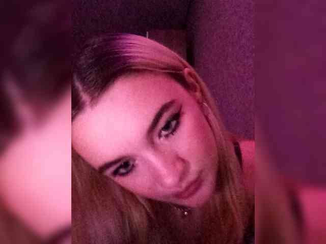 kristibiz webcam