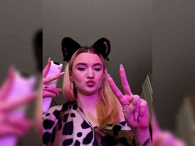 kristibiz webcam