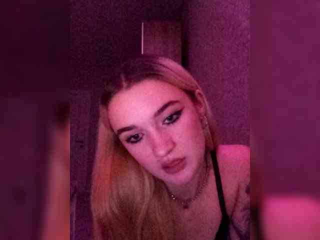 kristibiz webcam