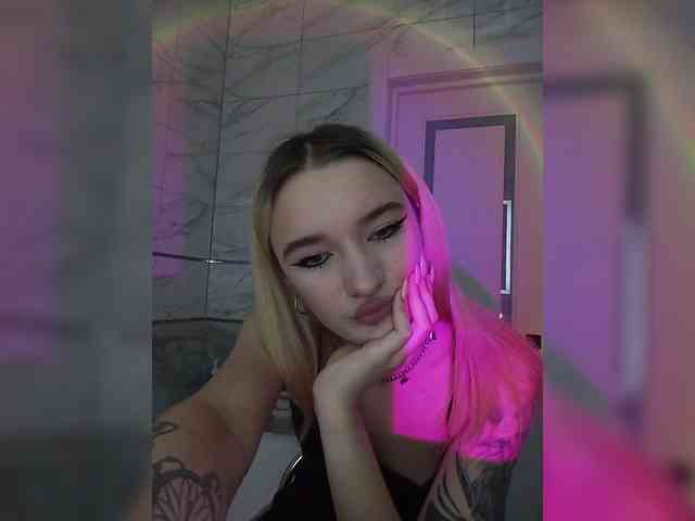 kristibiz webcam