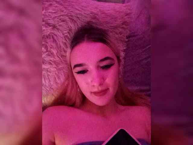 kristibiz webcam