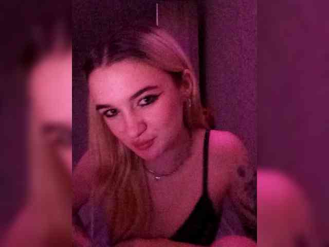 kristibiz webcam