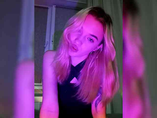 kristibiz webcam