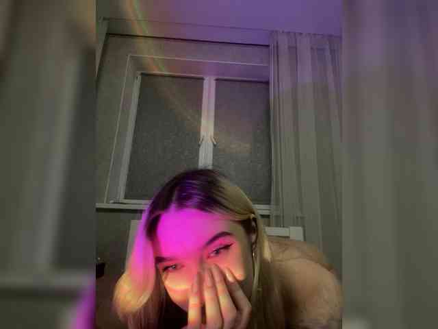 kristibiz webcam