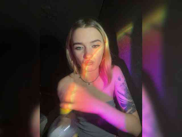 kristibiz webcam